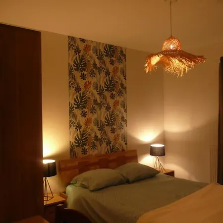 La Porte Du Paradis Apartment